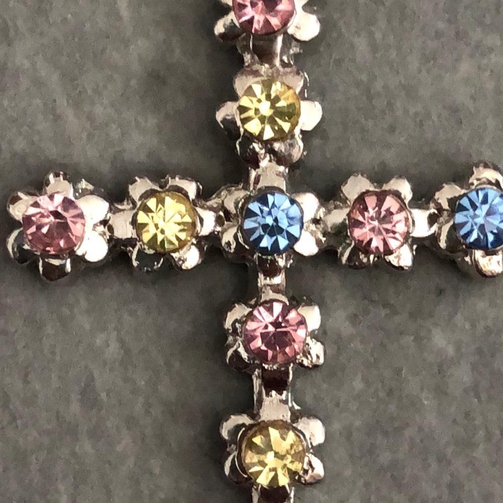 Cross necklace - Picture 3 of 3